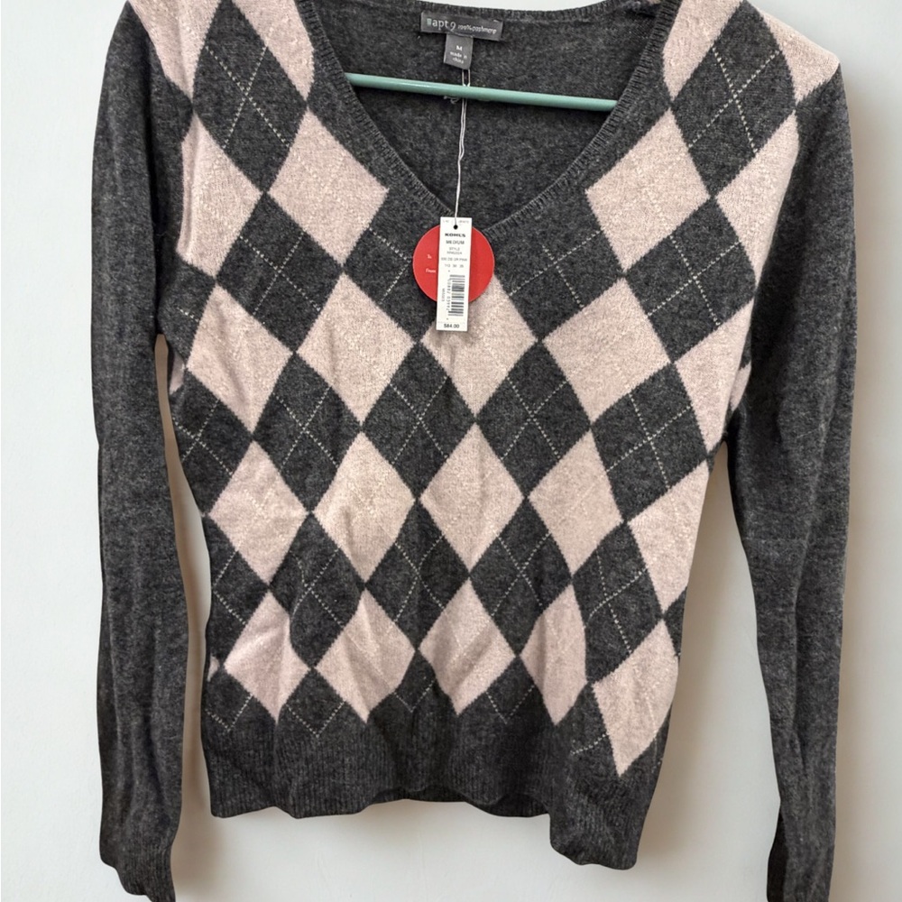 Kohl's Charcoal and Blush Argyle V-Neck Sweater